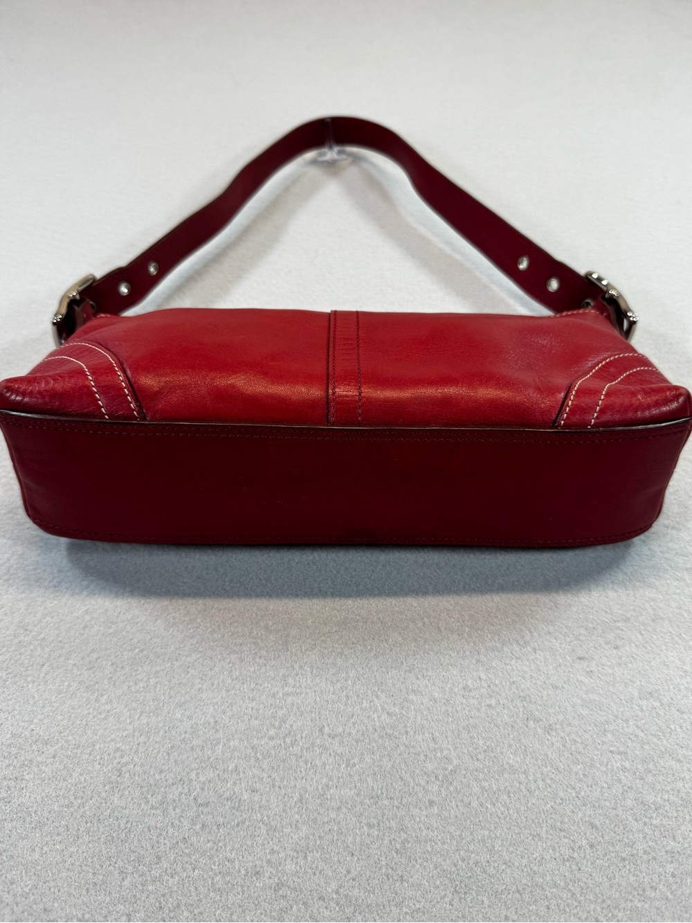 Coach Vintage East - West Baguette Style Bag In Red Leather. - Picture 3 of 11